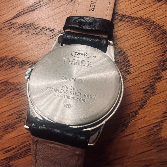 ✨FLASH SALE Women’s Leather Band Timex Watch - Picture 3 of 4
